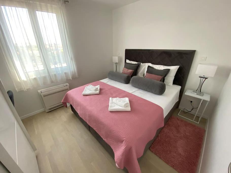 New Modern Apt Near Old Town - Private Parking Ζαντάρ Εξωτερικό φωτογραφία