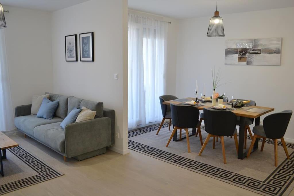 New Modern Apt Near Old Town - Private Parking Ζαντάρ Εξωτερικό φωτογραφία